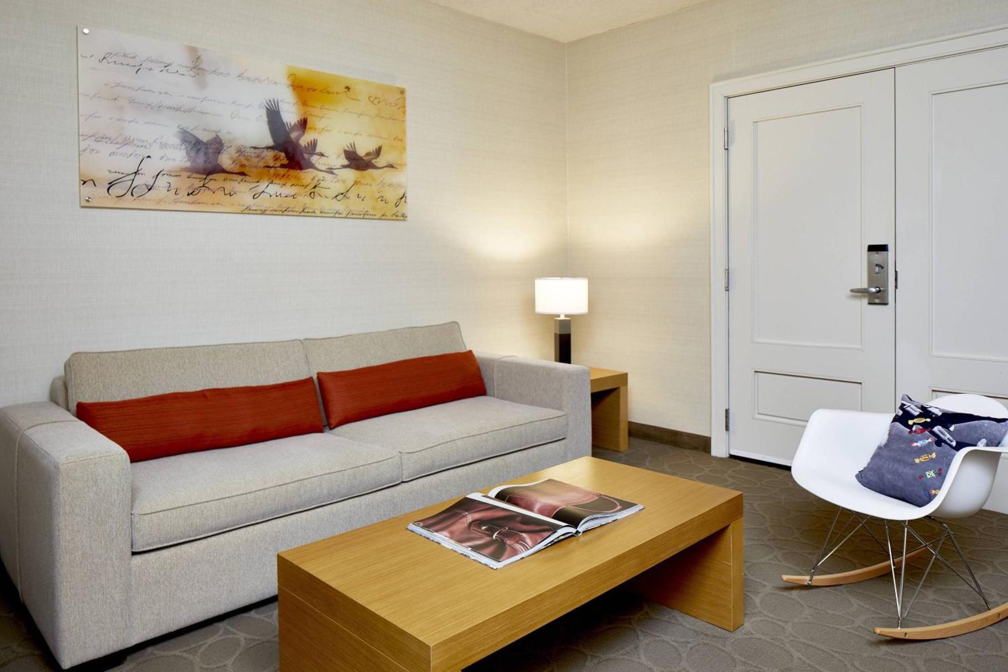 Renaissance Chicago Glenview Suites Hotel Exterior photo