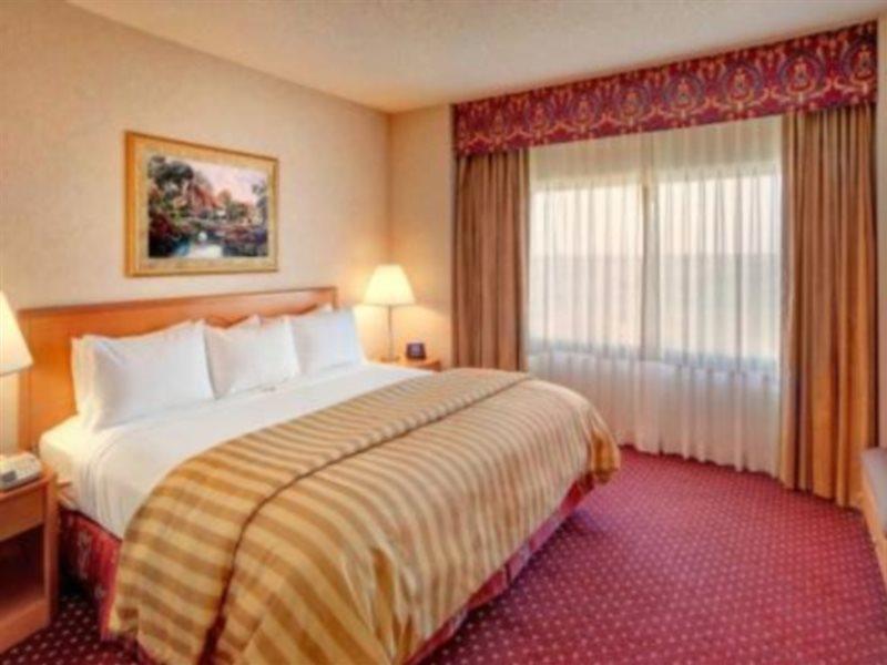 Renaissance Chicago Glenview Suites Hotel Exterior photo